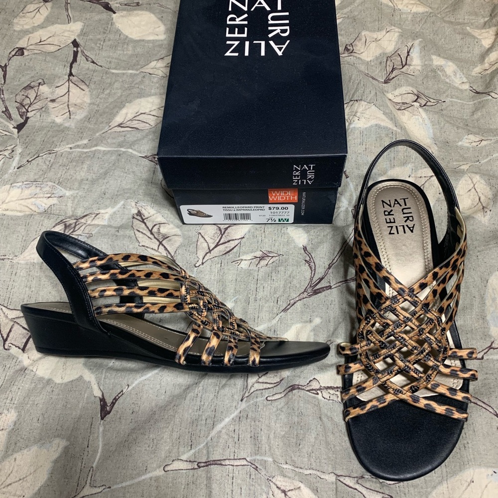 Ladies Naturalizer Leopard Print Sandal Sz: 7.5 W